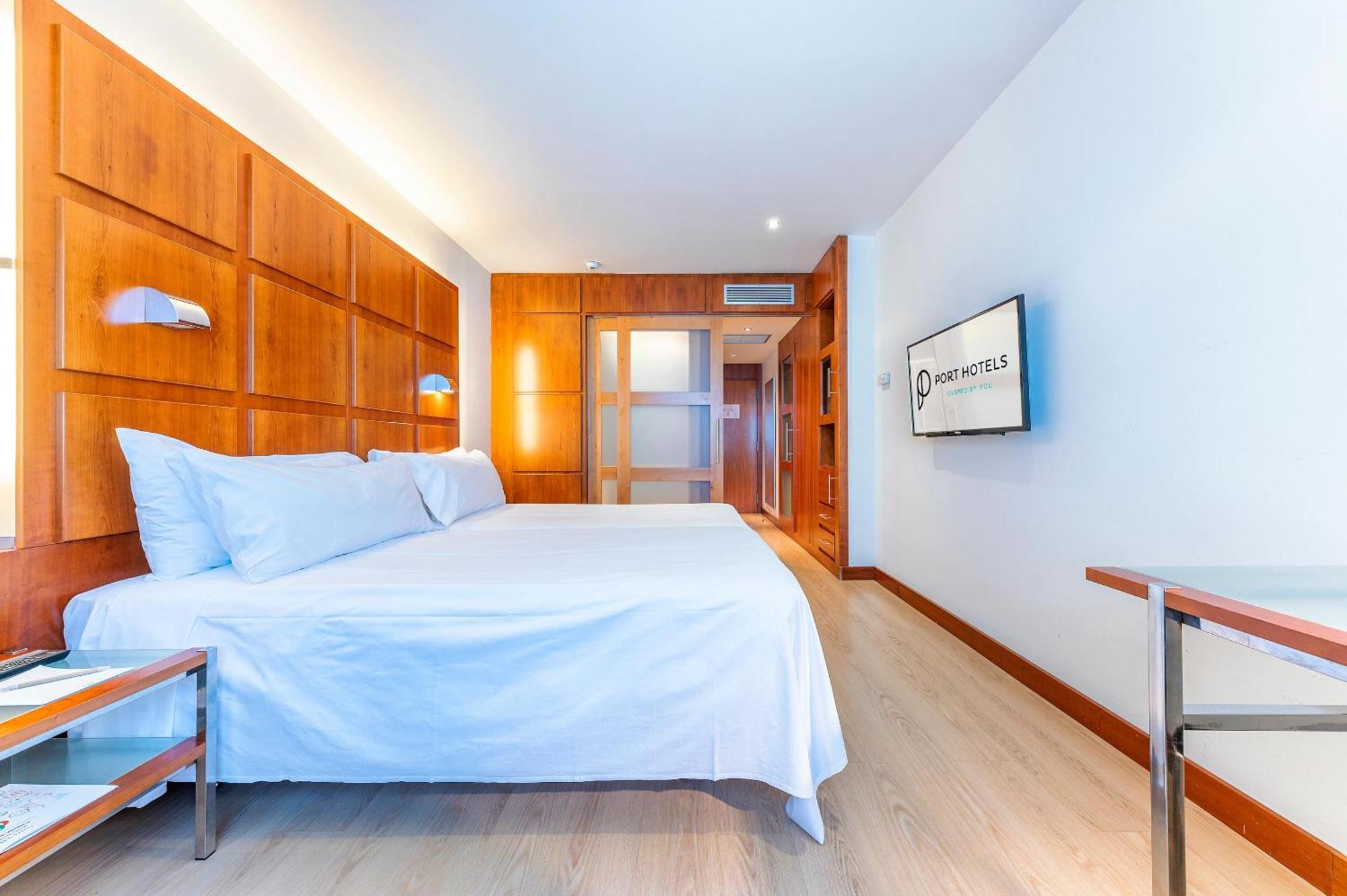 Port Azafata Valencia Hotel Manises Ngoại thất bức ảnh