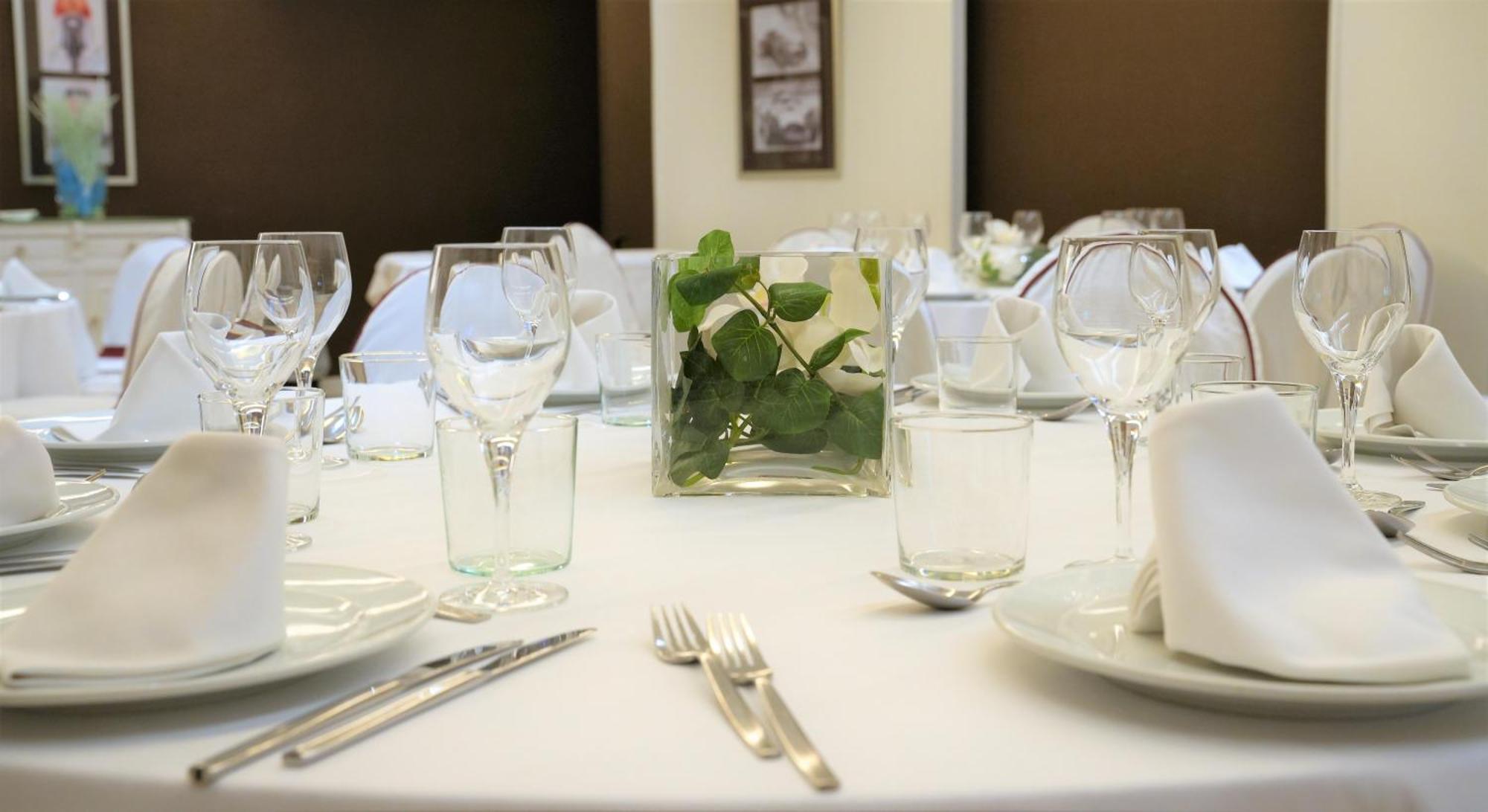 Port Azafata Valencia Hotel Manises Ngoại thất bức ảnh