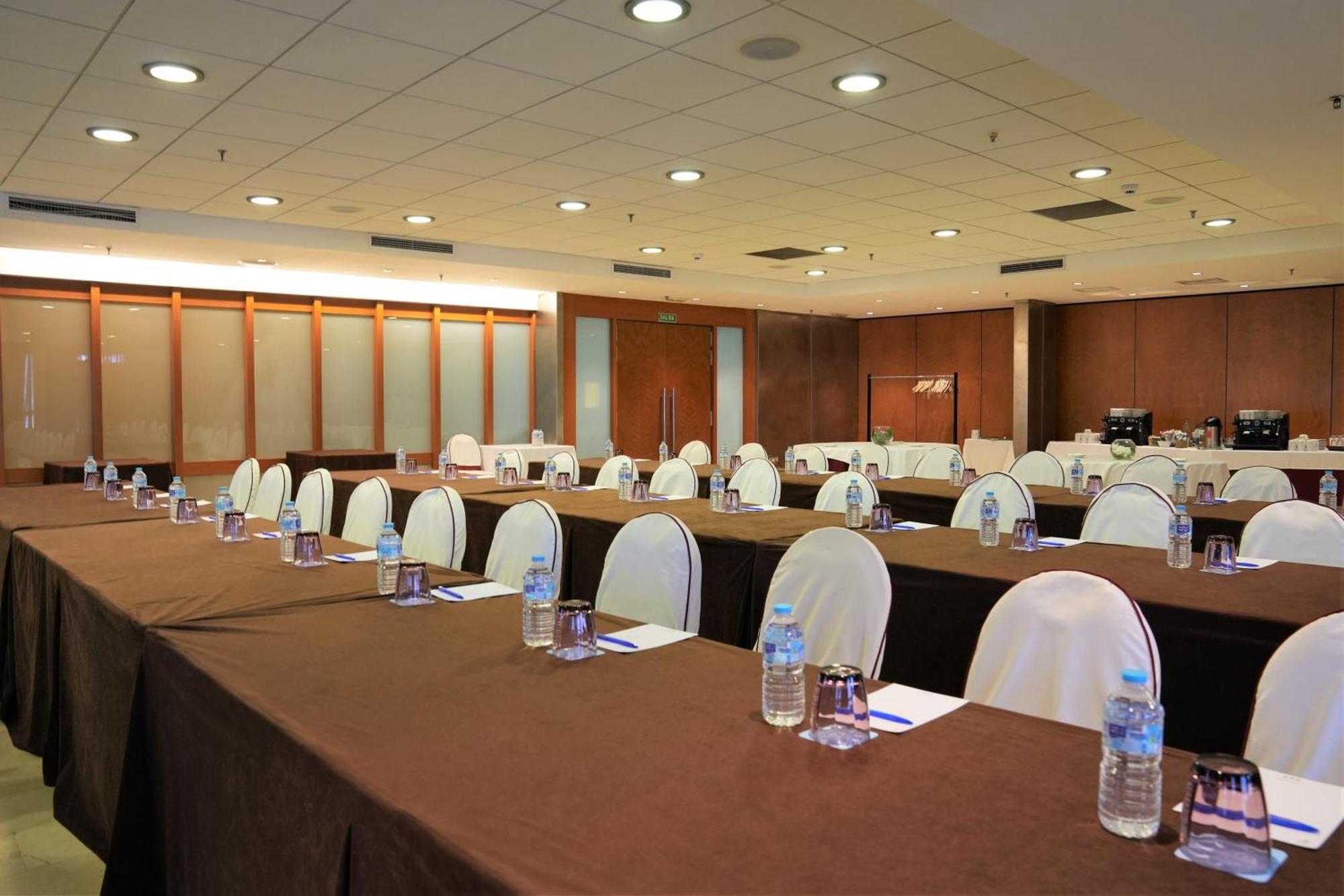 Port Azafata Valencia Hotel Manises Ngoại thất bức ảnh