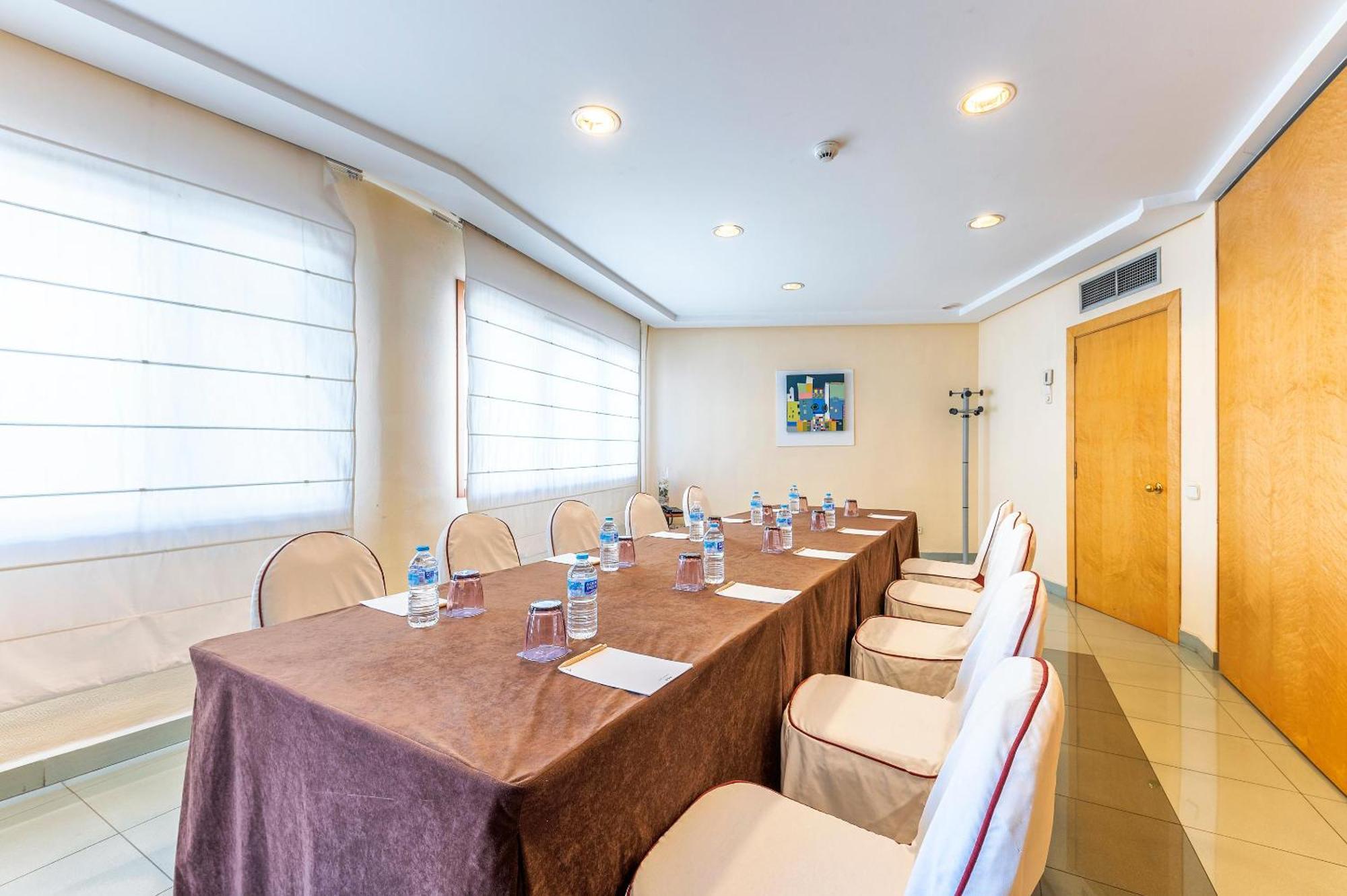 Port Azafata Valencia Hotel Manises Ngoại thất bức ảnh