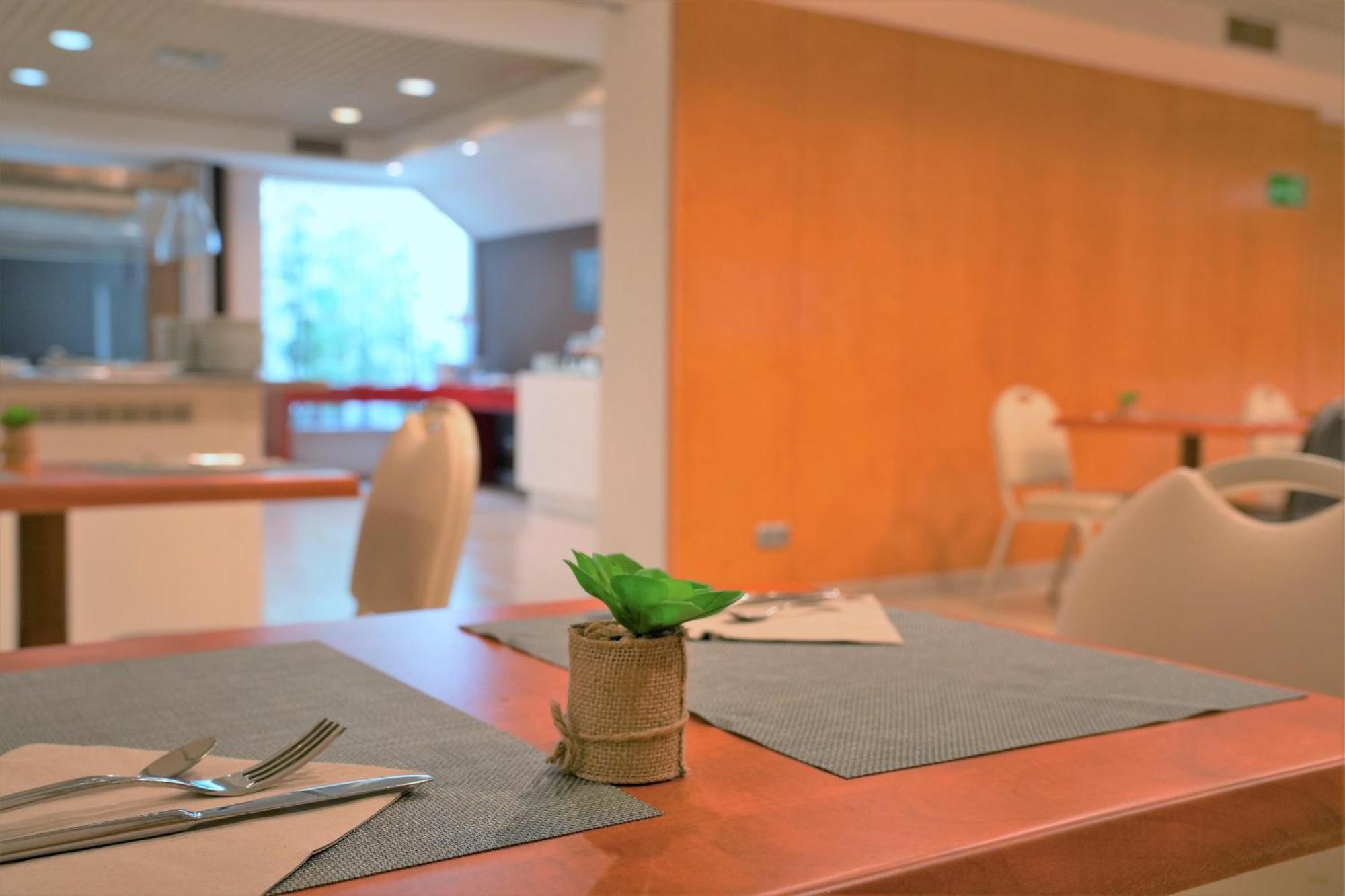Port Azafata Valencia Hotel Manises Ngoại thất bức ảnh