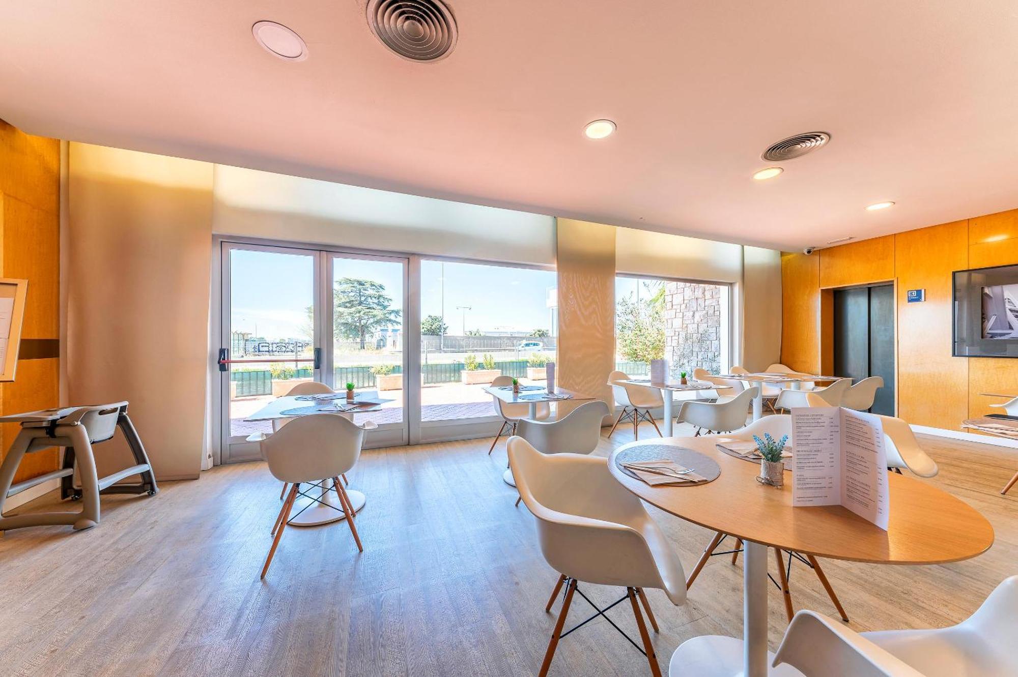 Port Azafata Valencia Hotel Manises Ngoại thất bức ảnh